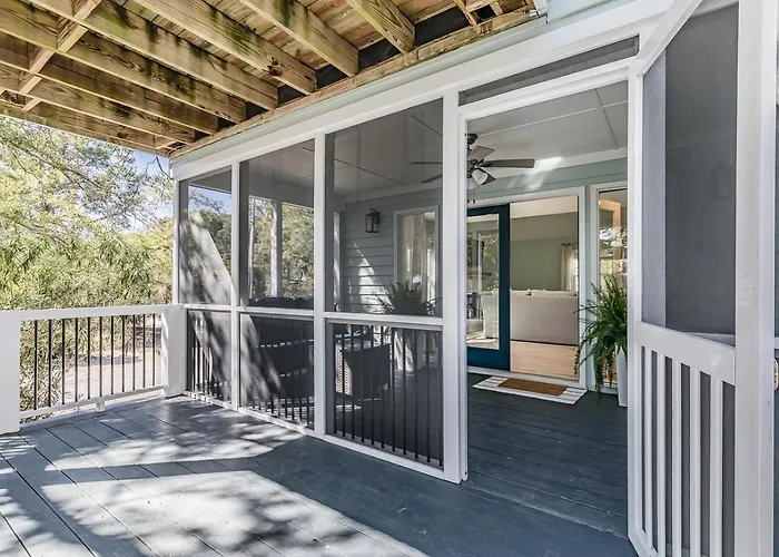 Newly Renovated Short Walk To Beach And Beach Club - Sleeps 12