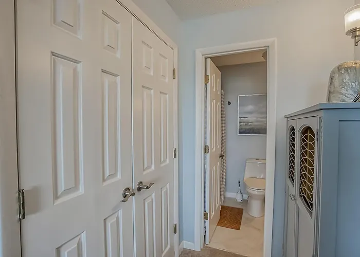 Ocean Bliss Cottage! Beach Club Villa With Canal Views - Short Walk To Beach